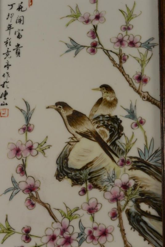 Chinesische Holzplatte und Porzellan - Vögel auf Kirschbaum 4 3