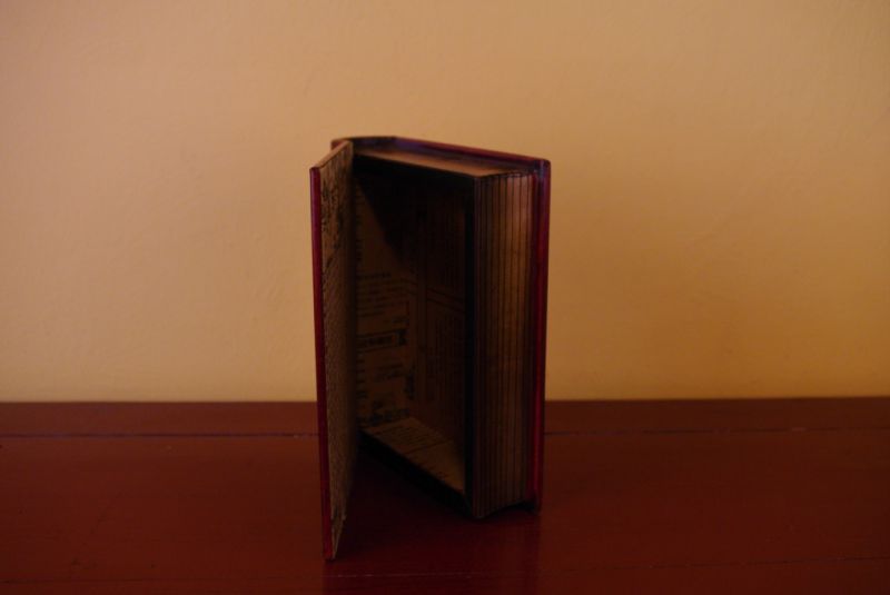 Chinesische Holzschatullen Kleine rote und schwarze Buch 2