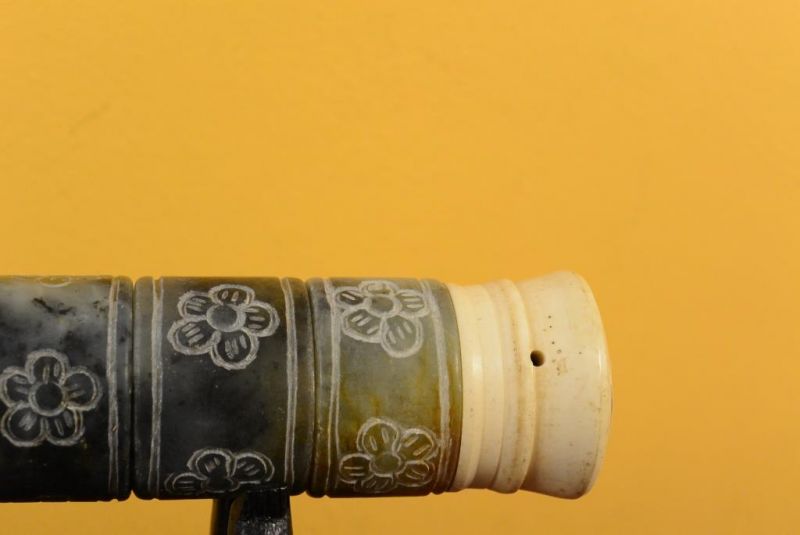 Chinesische Kalligraphie Pinsel Stein Jade / Blumen 4