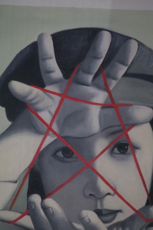 Chinesische Malerei auf Leinwand - Zeitgenössische Künstler Zhu Yiyong -Der rote Stern 4