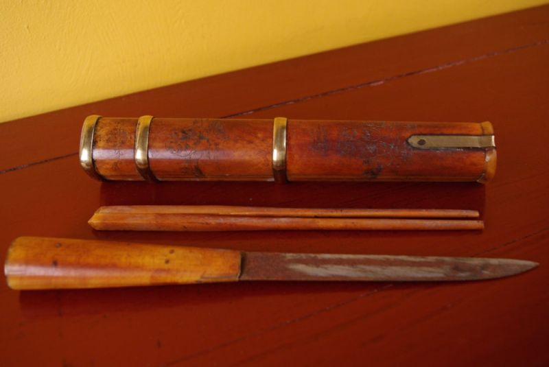 Chinesische Messer und Essstäbchen Knochen 3