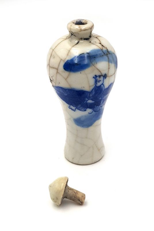 Chinesische Porzellan Schnupftabakflasche - Alter Stil - Kind 3