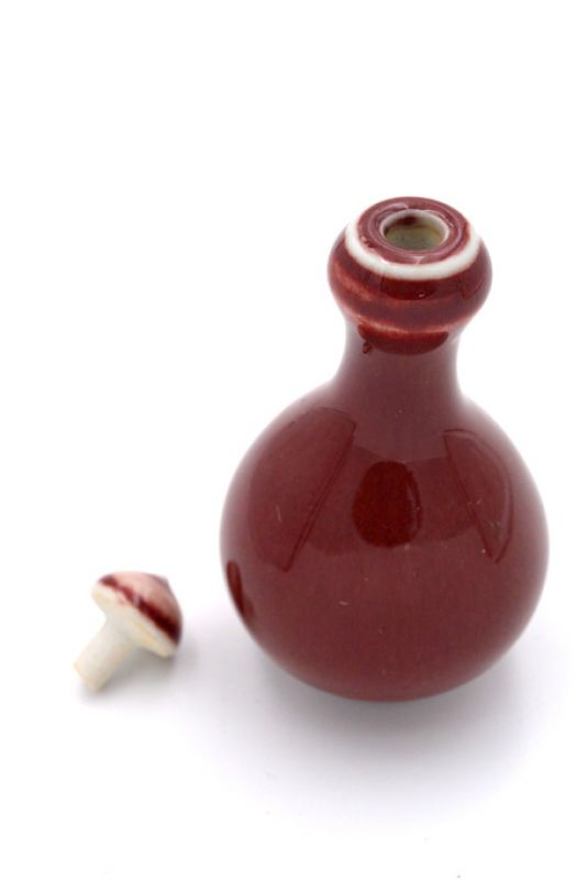 Chinesische Porzellan Schnupftabakflasche - Dunkelrot 3 2