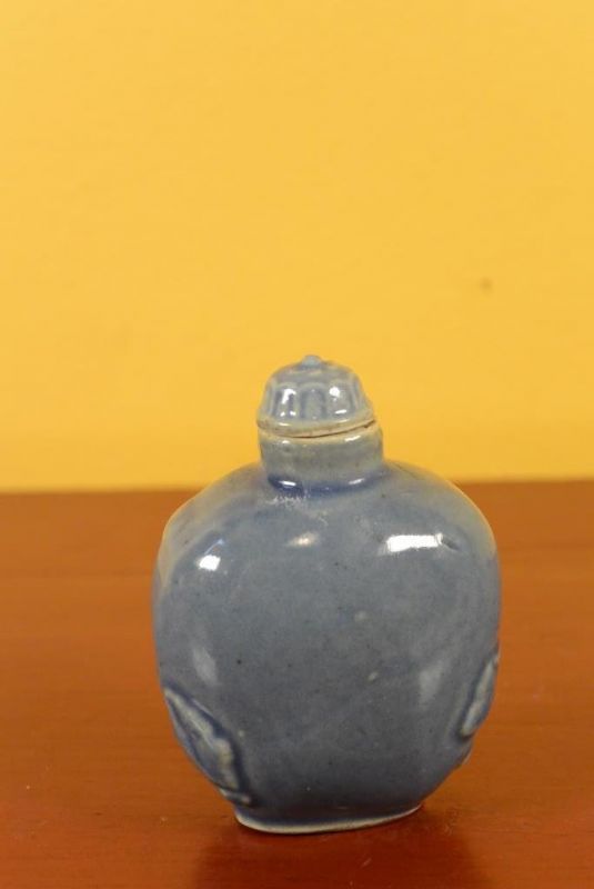 Chinesische Porzellan Schnupftabakflasche Hellblau 3