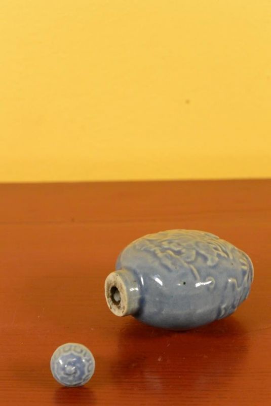 Chinesische Porzellan Schnupftabakflasche Hellblau 4