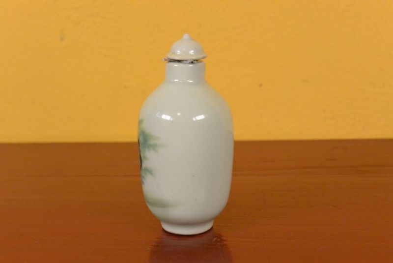 Chinesische Porzellan Schnupftabakflasche Hofdame 3 3