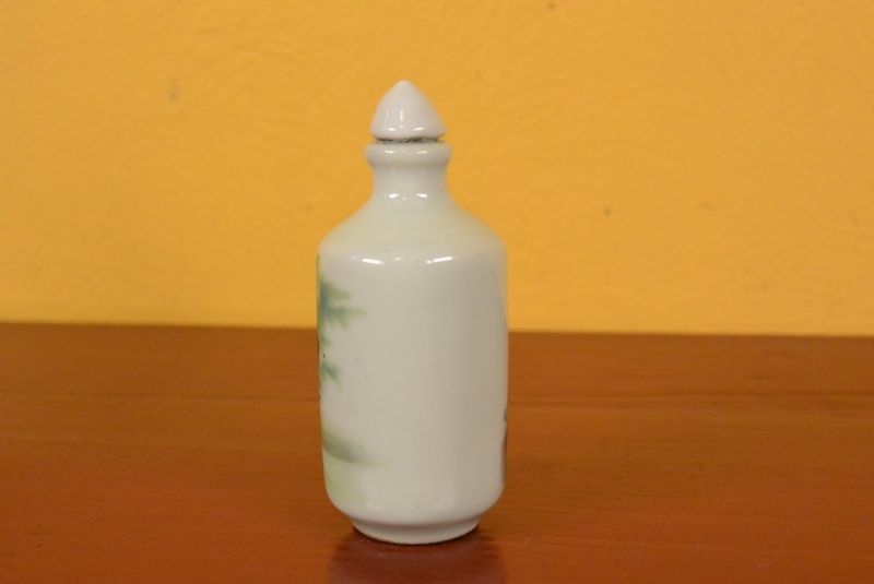 Chinesische Porzellan Schnupftabakflasche Hofdame 6 3