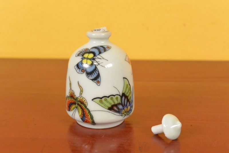 Chinesische Porzellan Schnupftabakflasche Schmetterlinge 1 5
