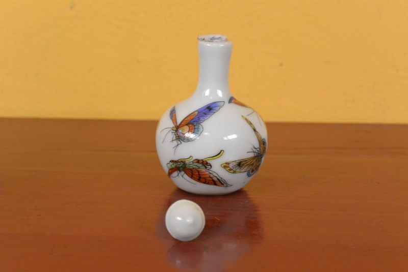 Chinesische Porzellan Schnupftabakflasche Schmetterlinge 2 5