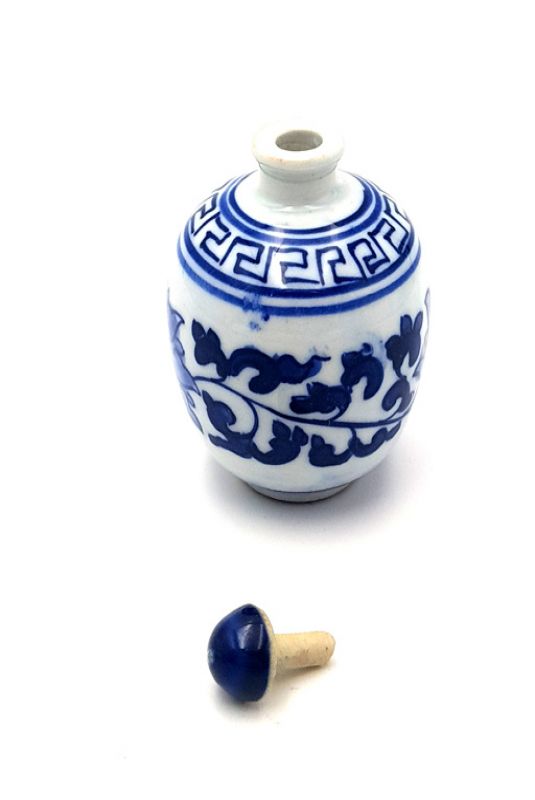 Chinesische Porzellan Schnupftabakflasche - Weiß und Blau - Blume 8 2