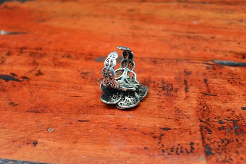 Chinesische Ring der Miao Blume 4