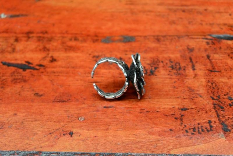 Chinesische Ring der Miao Blume 5