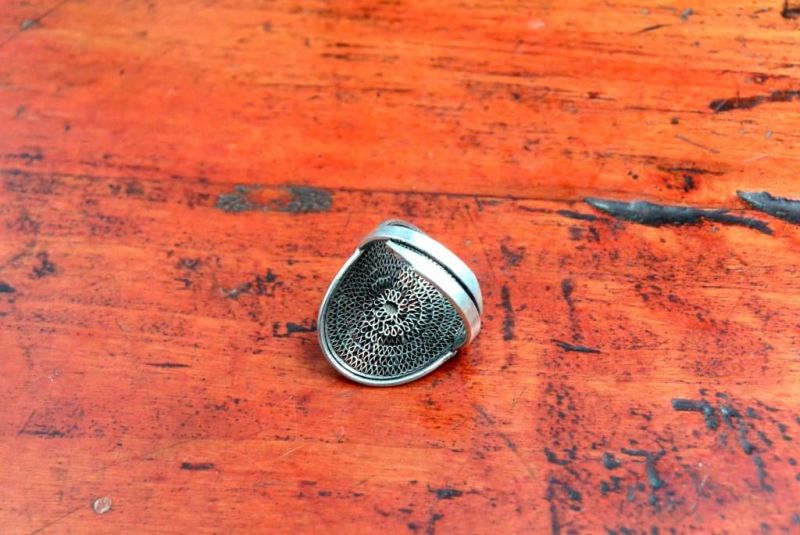 Chinesische Ring der Miao Yunnan-Kreis 4