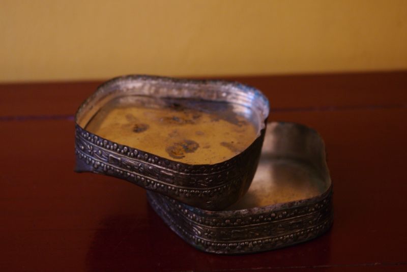 Chinesische Schatullen Metall und Porzellan 4