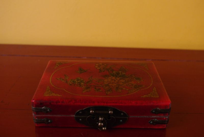 Chinesische Schatullen und Zwei Abakus Rot 3