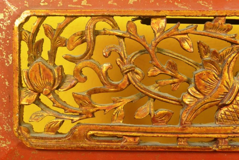 Chinesische Schnitzereien Qing-Dynastie Rot und Gold 2 3