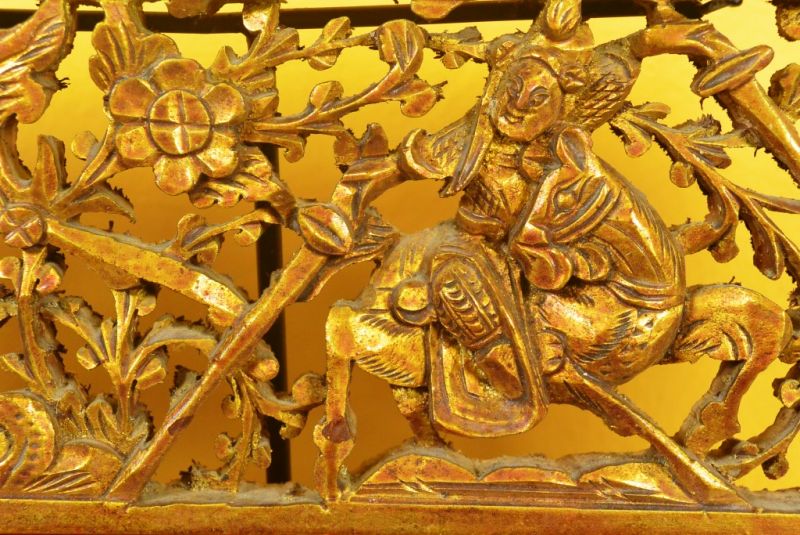 Chinesische Schnitzereien Qing-Dynastie Rot und Gold 6 4