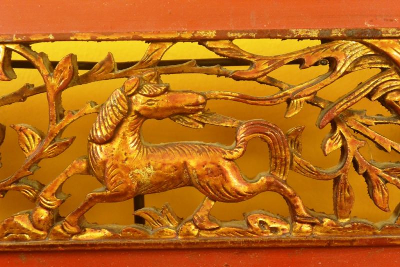 Chinesische Schnitzereien Qing-Dynastie Rot und Gold 8 3