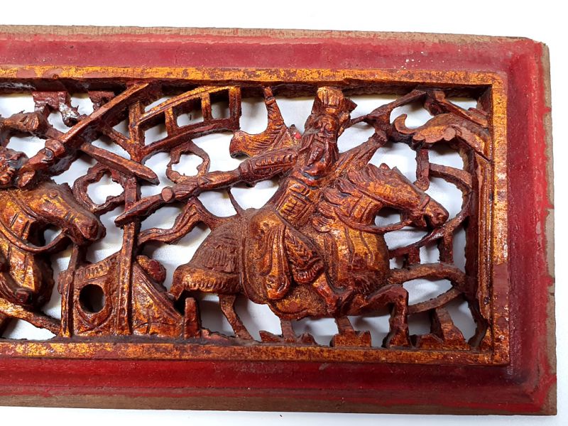 Chinesische Schnitzereien Qing-Dynastie Rot und Gold - Der Kampf 3