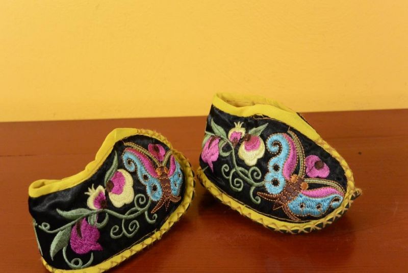 Chinesische Stickerei - Miao Babyschuhe - Mehrfarben 3