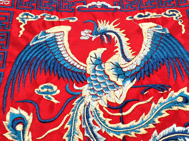 Chinesische Stickerei - Quadratischer Vorfahre - Emblem - Leuchtendes Rot - Phoenix 2