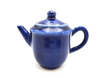 Chinesische Teekanne aus Porzellan