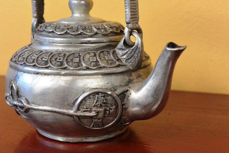 Chinesische Teekanne Münzen 2