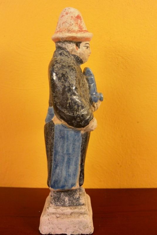 Chinesische Terrakotta-Statue Musiker Tang Okarina 3