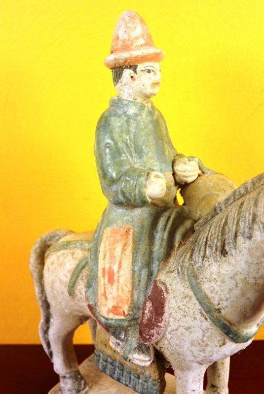 Chinesische Terrakotta-Statue Tang Kavalier 2