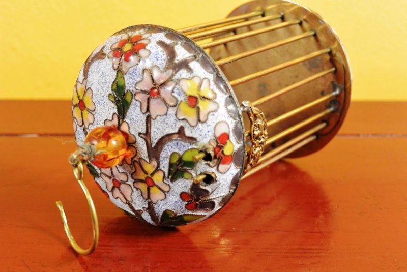 Chinesischer Grillenkäfig aus Cloisonné Blanco y Azul 4