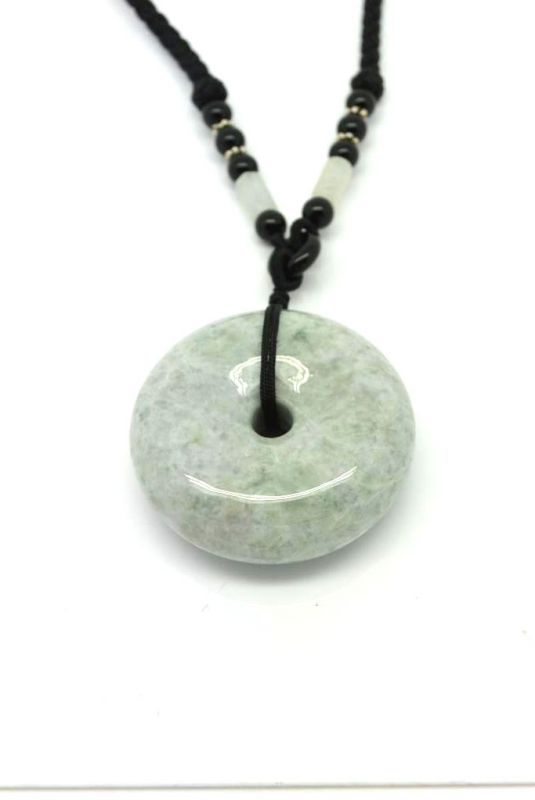 Colgante de Bi Jade Blanco 2