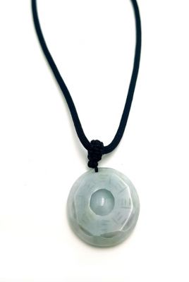 Collier avec son Pendentif en Jade Bagua - Vert translucide