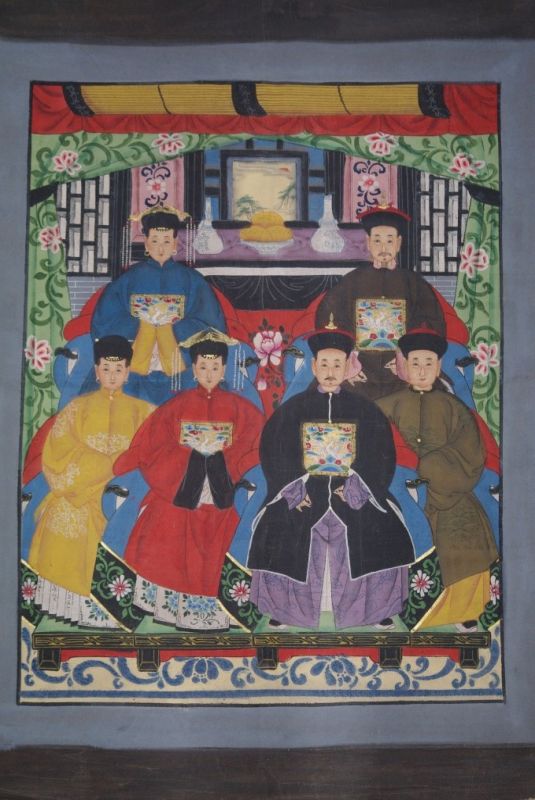 Dignitaries family from China 6 people Qing Dynasty 1