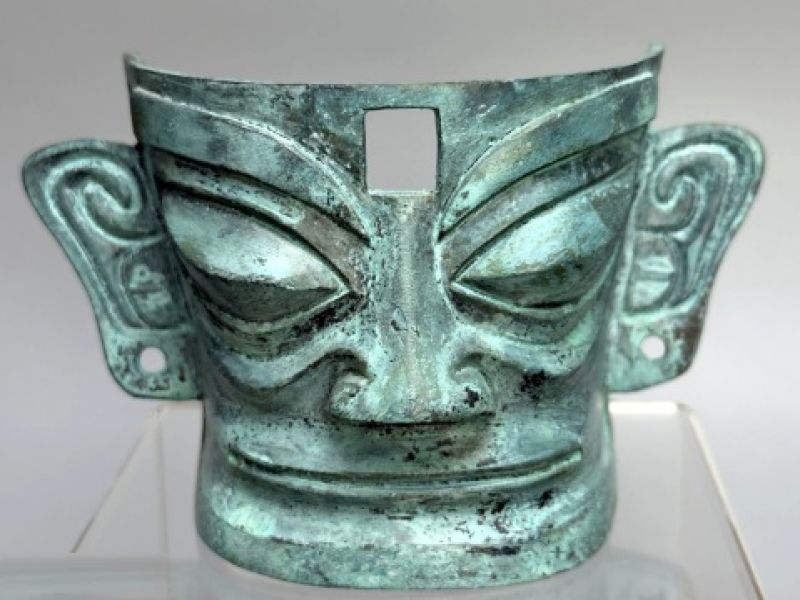 Click thumbnail to enlarge and hover over the picture to zoom Divine Mask SanXingDui Antique Brass Sculpture – 14.5 cm 1