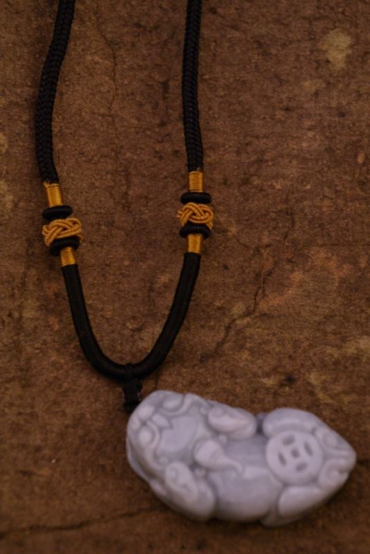 Dog of Fo Jade pendant 2
