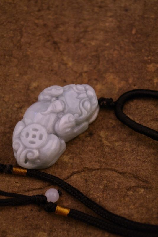 Dog of Fo Jade pendant 4