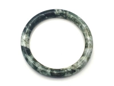 Echter Jade-Armreif - Jade-Armband - Jade-Shop - 5,80 cm - Mehrere Grüntöne Echter Jade-Armreif - Jade-Armband - Jade-Shop - 5,80 cm - Mehrere Grüntöne