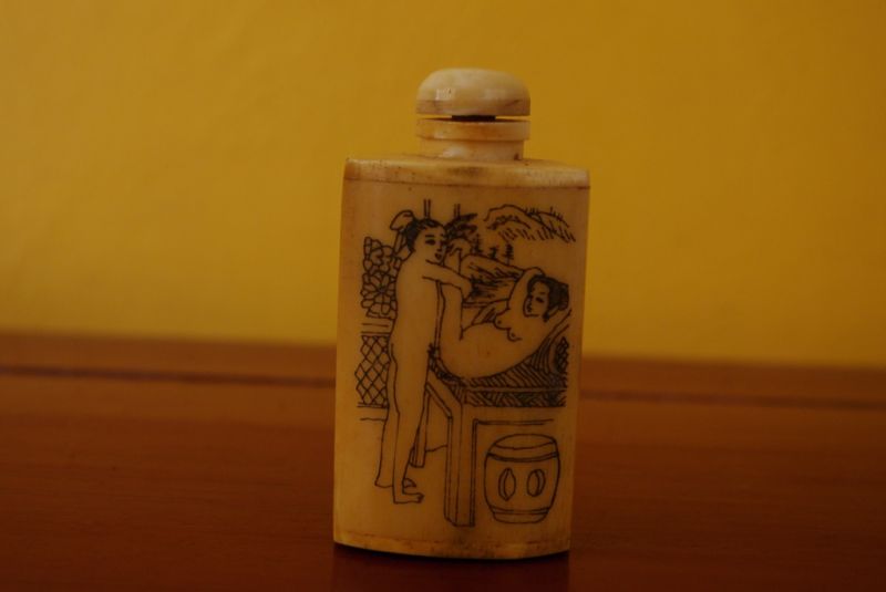 Erotica Snuff Box and Snuff Bottle Chinese Kamasutra 2 1