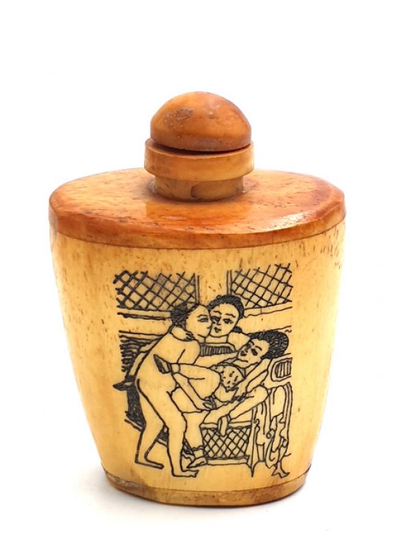 Erotica Snuff Box and Snuff Bottle Kamasutra 2 1