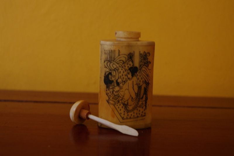 Erotische Schnupftabakflasche aus Knochen Chinesische Kamasutra 6 5