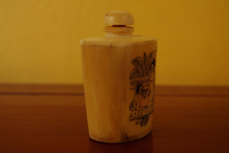 Erotische Schnupftabakflasche aus Knochen Kamasutra 6 3