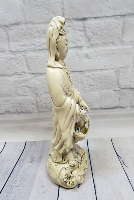 Estatua China Blanca - Porcelana Dehua - Diosa de pie con su cesta 4