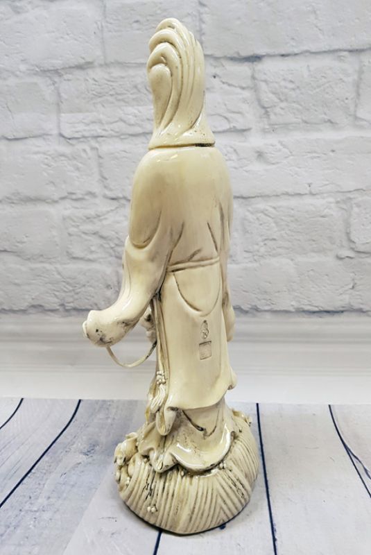 Estatua China Blanca - Porcelana Dehua - Diosa de pie con su cesta 5