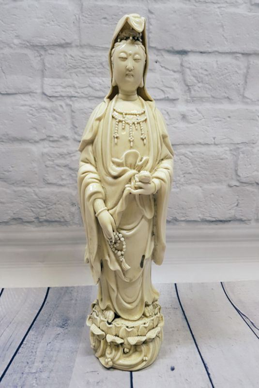 Estatua China Blanca - Porcelana Dehua - Diosa guanin 1