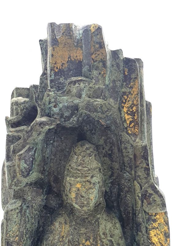 Estatua de bronce Diosa Guanyin bajo la roca 3