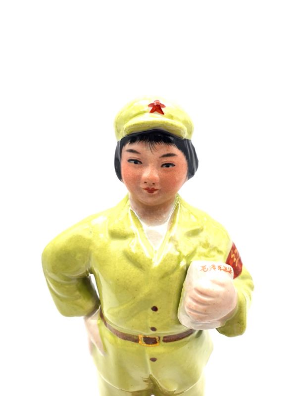 Estatua de porcelana - Revolución Cultural China - El militar 2