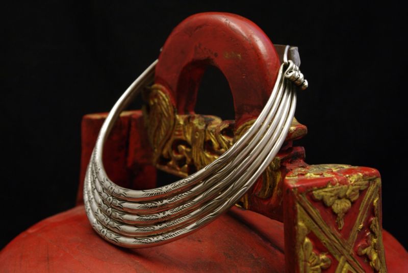Ethnic Jewelry 3 thins rings torque 5