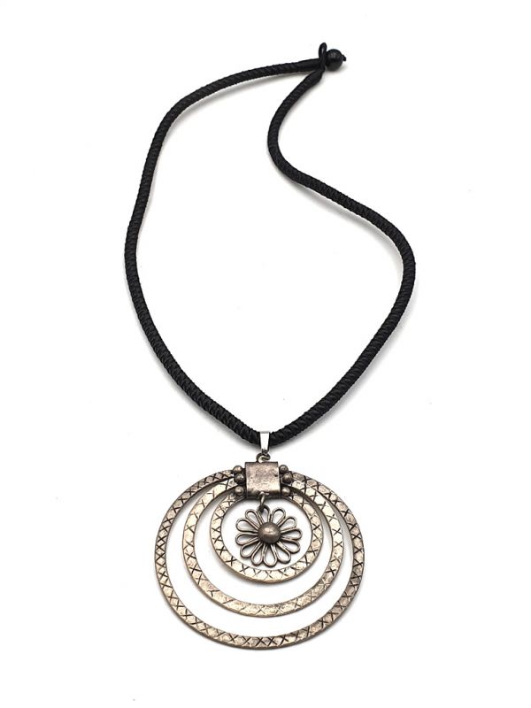 Ethnische Anhänger Spiral Blumen 2