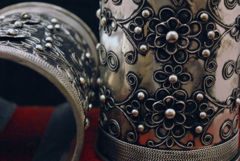 Ethnische Armbänder der Miao Minderheit 3