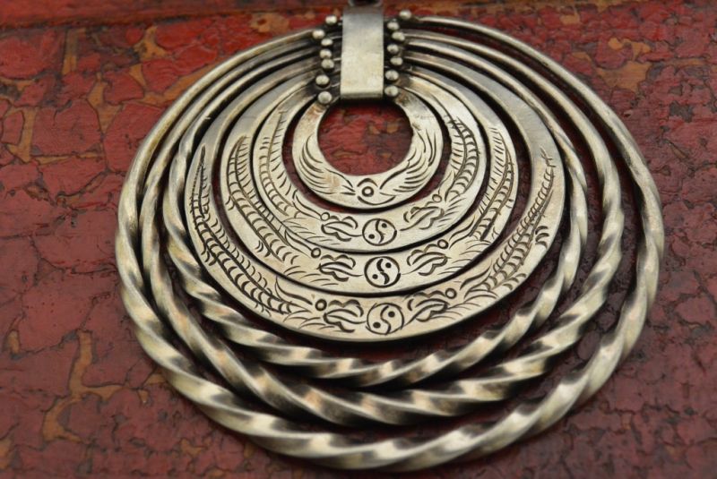 Ethnische Halskette 7 Spiralen Ying und Yang 3